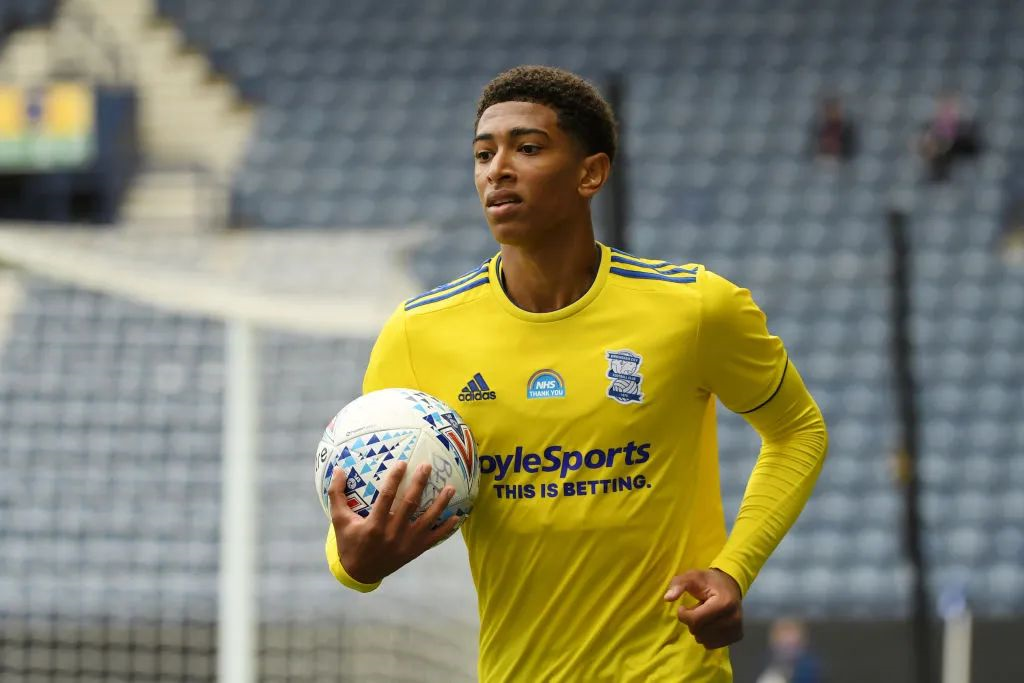 利雅得胜利3-1客胜十人新未来城体育，C罗点射，菲利克斯世界波