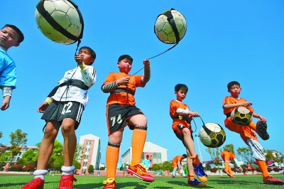 世界杯历史进球数TOP10：巴西第1，匈牙利40年未参赛仍在列（世界杯历史进球前十：巴西高居第一，匈牙利缺席40年仍榜上有名）