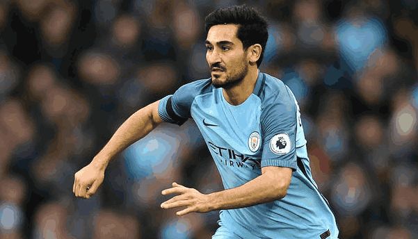 TA：澳大利亚主帅很看重曼联小将奥弗里，想带他踢明年世界杯（TA：澳大利亚主帅看好曼联新星奥弗里，计划招入征战明年世界杯）