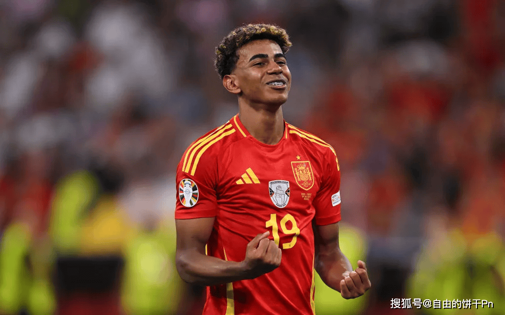 TA：加拉格尔在马德里过得很开心，俱乐部对他的工作态度满意（TA：加拉格尔在马德里过得愉快，俱乐部对其职业态度表示认可）