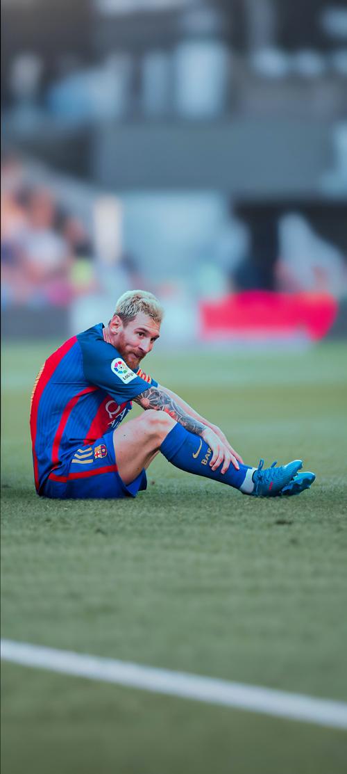 德转列自由转会身价前10：姆巴佩1.8亿欧第1，梅西8000万第2（德转公布自由身球员身价前十：姆巴佩1.8亿欧领跑，梅西8000万居次）