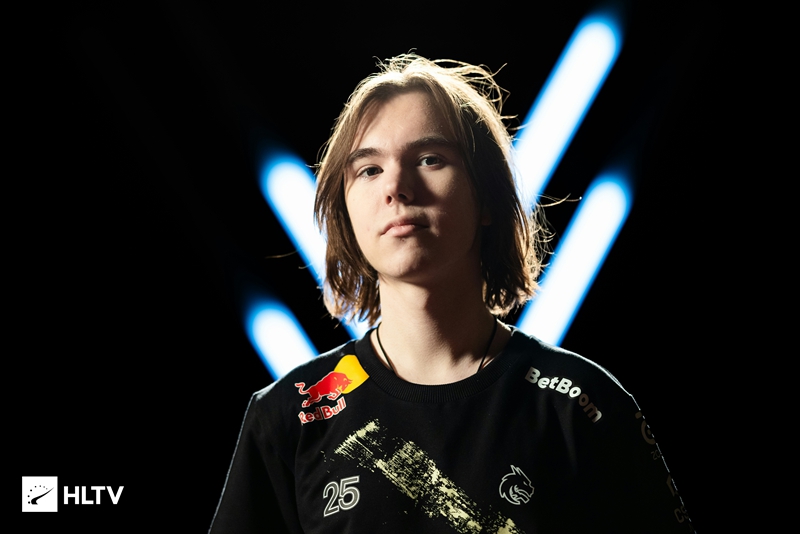 袭称王的动 袭称王的动